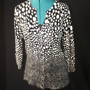 Unknown Brand - Black and white sweater